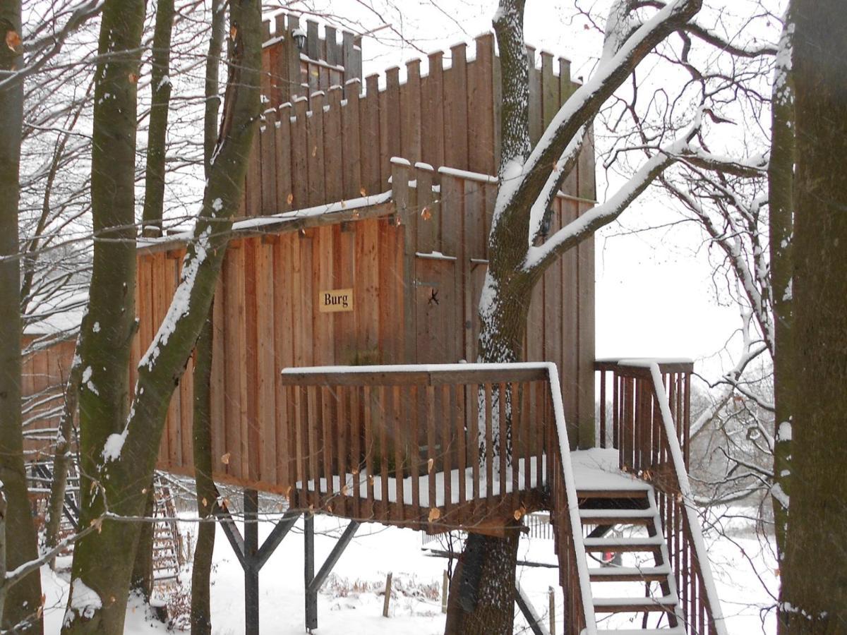 Baumhaushotel Solling Uslar Exterior foto